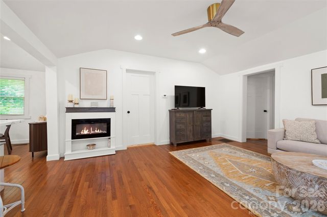 121 Sugar Cove Road, Weaverville, NC 28787
