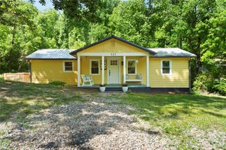 121 Sugar Cove Road, Weaverville, NC 28787