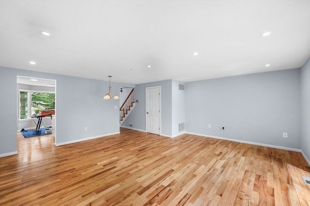 45 Abington Rd 45, Danvers, MA 01923