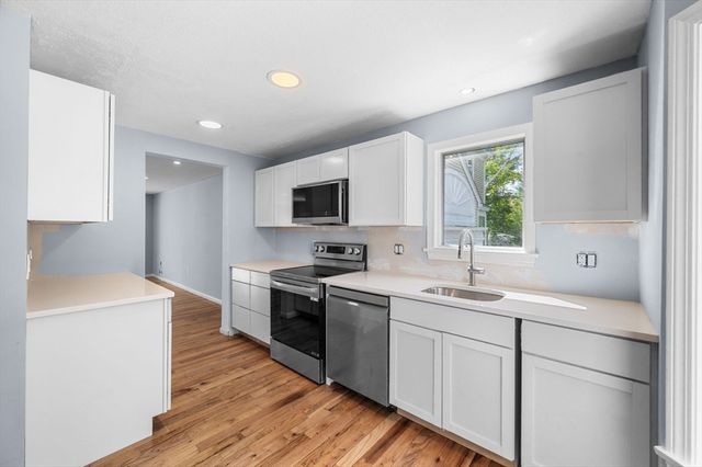 45 Abington Rd 45, Danvers, MA 01923