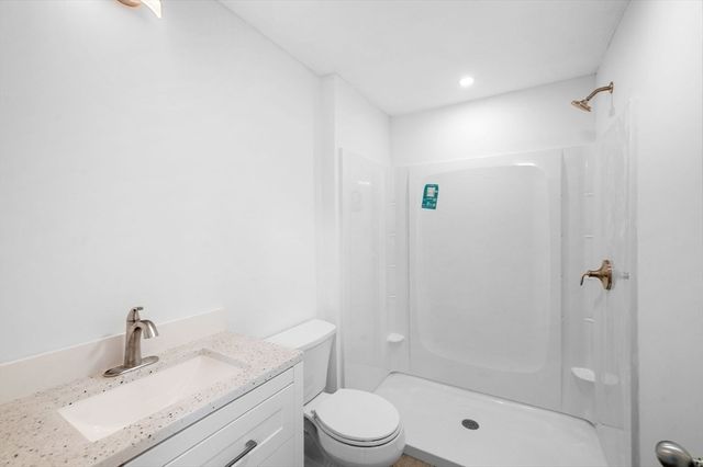 45 Abington Rd 45, Danvers, MA 01923