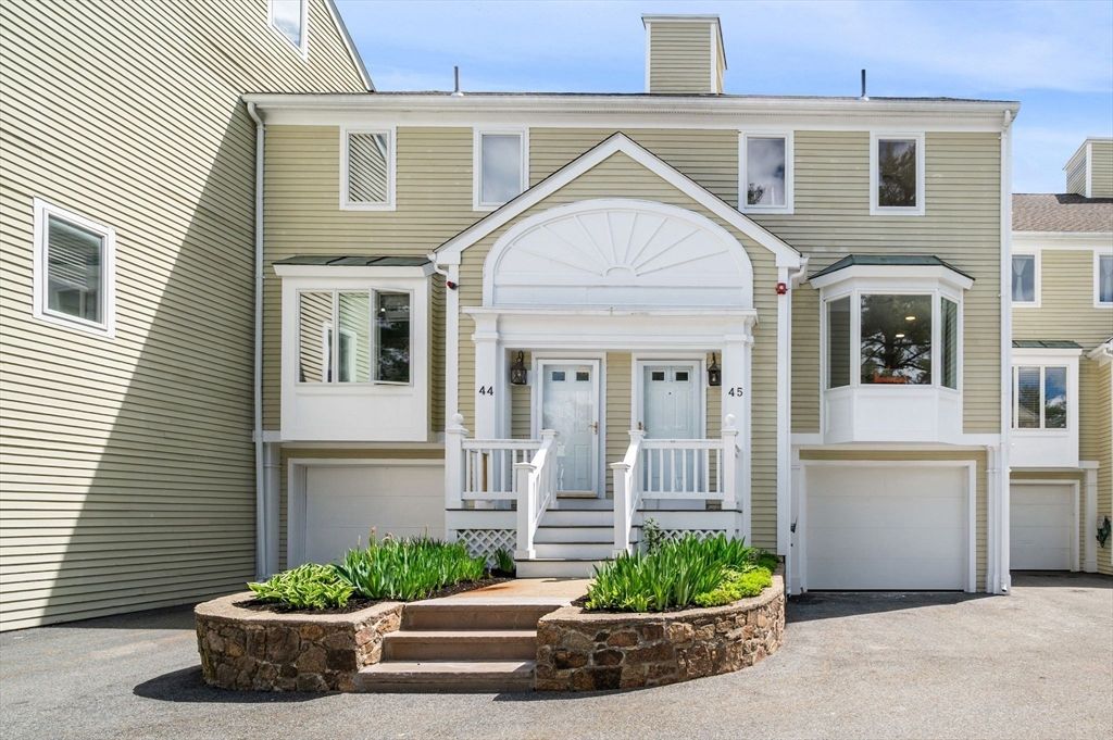 45 Abington Rd 45, Danvers, MA 01923