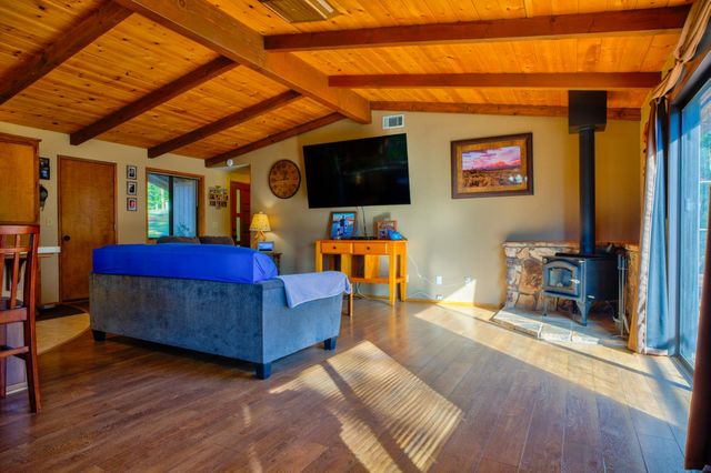 21220 Oakwood Ln, Foresthill, CA 95631