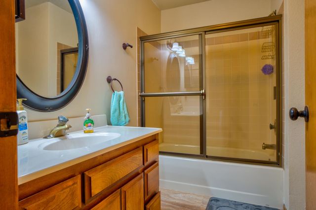 21220 Oakwood Ln, Foresthill, CA 95631