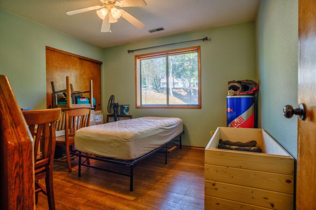 21220 Oakwood Ln, Foresthill, CA 95631