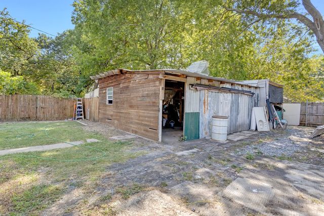 1416 N Cleveland Avenue, Sherman, TX 75090