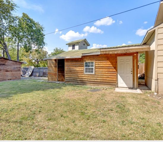 1416 N Cleveland Avenue, Sherman, TX 75090