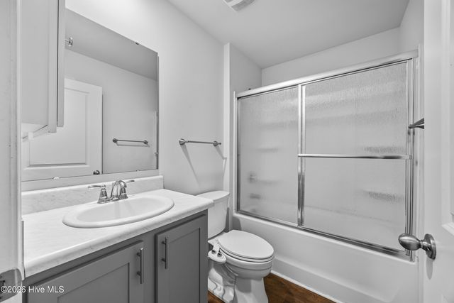 562 Draymore Drive NE, Leland, NC 28451