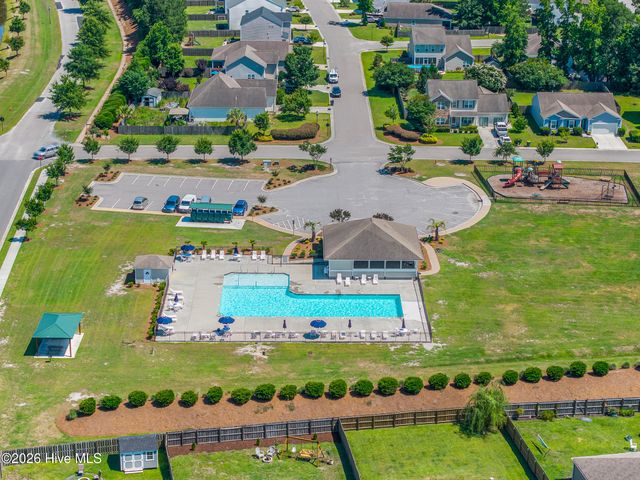 562 Draymore Drive NE, Leland, NC 28451