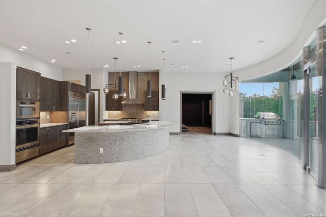 42 Via Aragon, San Antonio, TX 78257