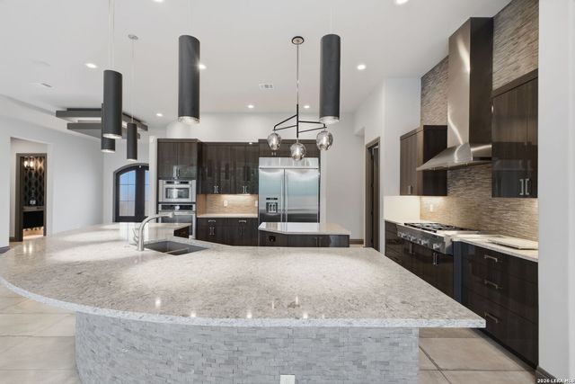 42 Via Aragon, San Antonio, TX 78257