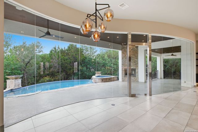 42 Via Aragon, San Antonio, TX 78257