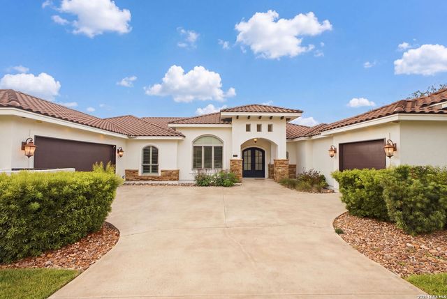 42 Via Aragon, San Antonio, TX 78257