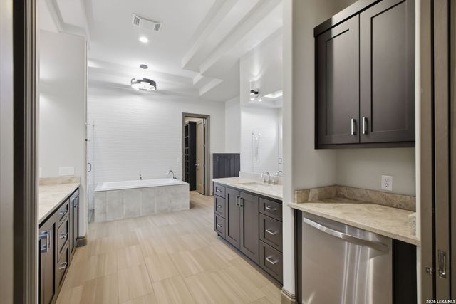 42 Via Aragon, San Antonio, TX 78257