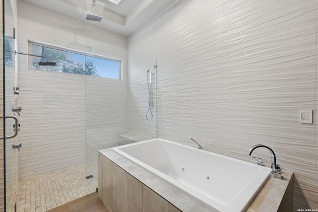 42 Via Aragon, San Antonio, TX 78257