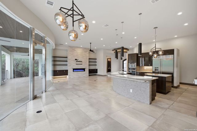 42 Via Aragon, San Antonio, TX 78257