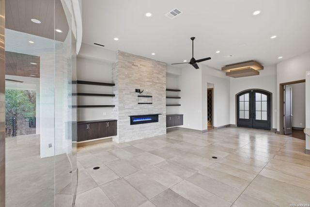 42 Via Aragon, San Antonio, TX 78257