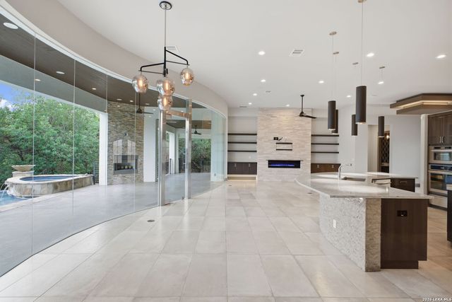 42 Via Aragon, San Antonio, TX 78257