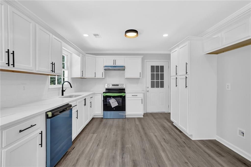 3191 Woodbridge Court, Snellville, GA 30039