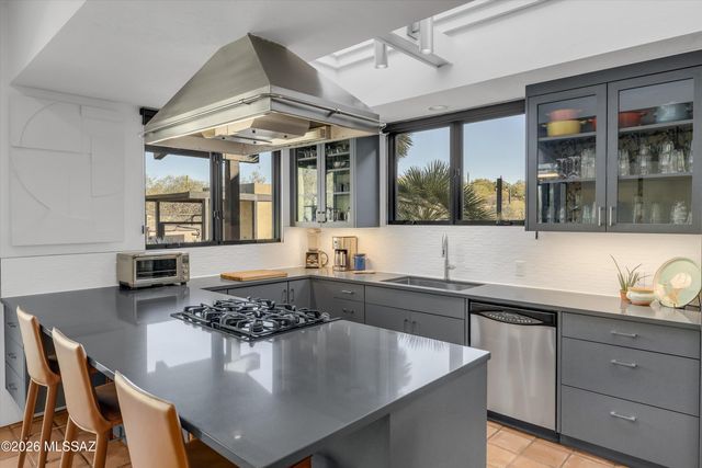 7901 N Sendero De Juana, Tucson, AZ 85718