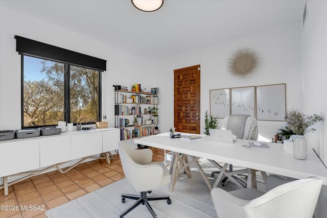 7901 N Sendero De Juana, Tucson, AZ 85718