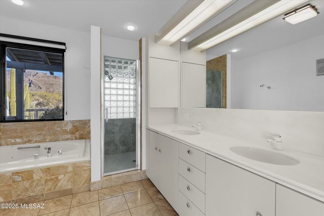 7901 N Sendero De Juana, Tucson, AZ 85718