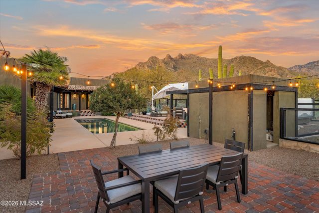 7901 N Sendero De Juana, Tucson, AZ 85718