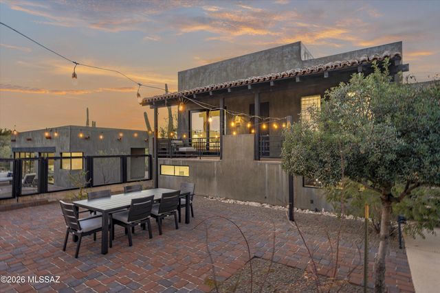 7901 N Sendero De Juana, Tucson, AZ 85718