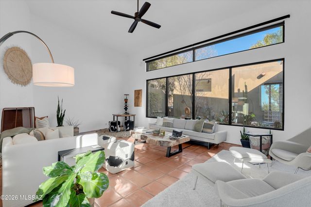 7901 N Sendero De Juana, Tucson, AZ 85718