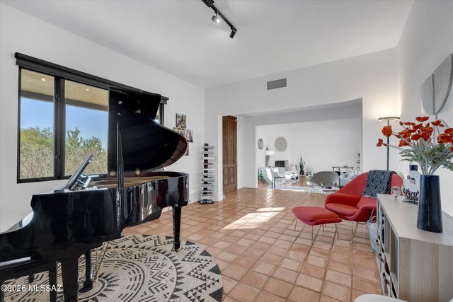 7901 N Sendero De Juana, Tucson, AZ 85718