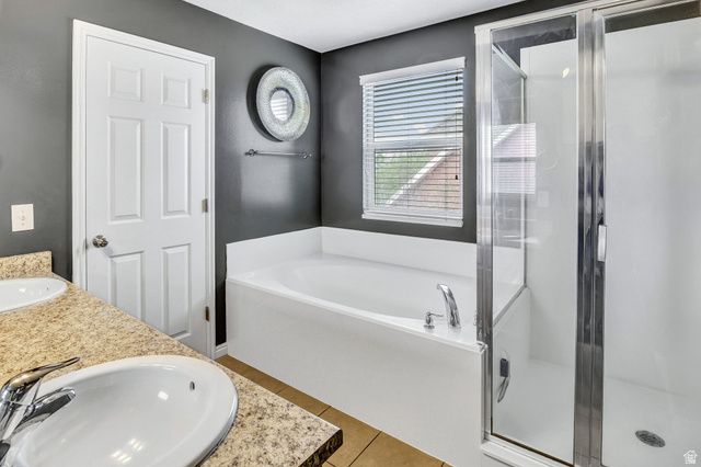 4212 W LAKE BRIDGE DR, South Jordan, UT 84095