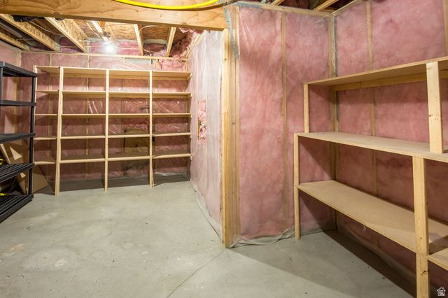 4212 W LAKE BRIDGE DR, South Jordan, UT 84095