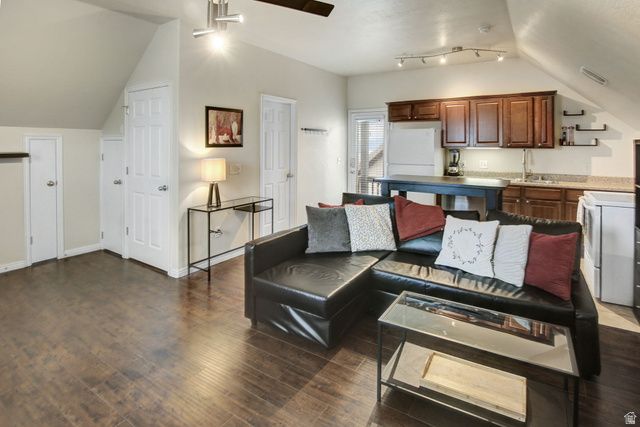 4212 W LAKE BRIDGE DR, South Jordan, UT 84095