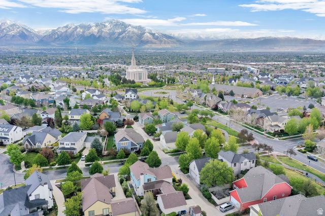 4212 W LAKE BRIDGE DR, South Jordan, UT 84095