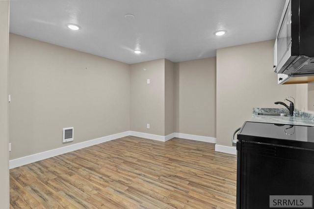 2401 Hoopes Ave, Idaho Falls, ID 83404