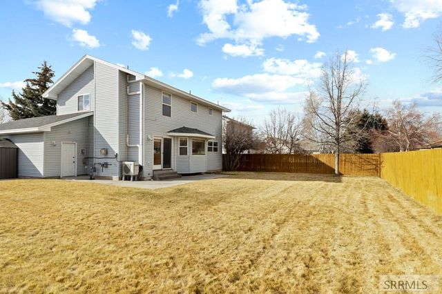 2401 Hoopes Ave, Idaho Falls, ID 83404