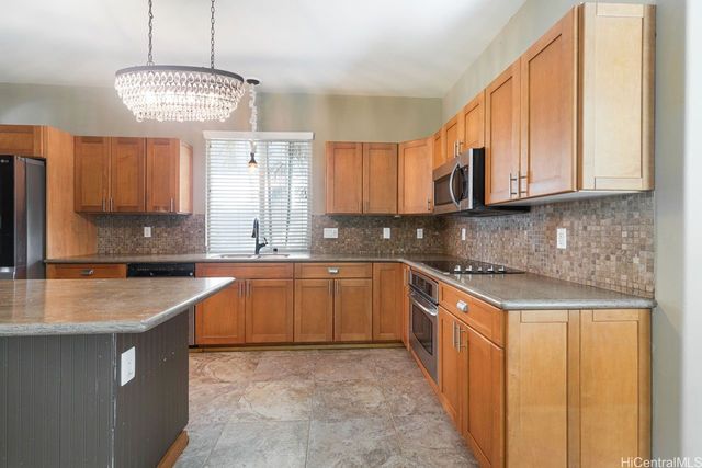 91-1085 Kai Weke Street, Ewa Beach, HI 96706