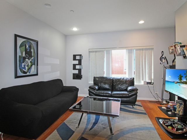 2409 W 32nd Place, Chicago, IL 60608
