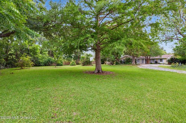 506 Esplanade Avenue, Bay Saint Louis, MS 39520