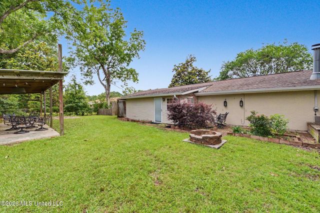 506 Esplanade Avenue, Bay Saint Louis, MS 39520