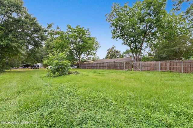 506 Esplanade Avenue, Bay Saint Louis, MS 39520