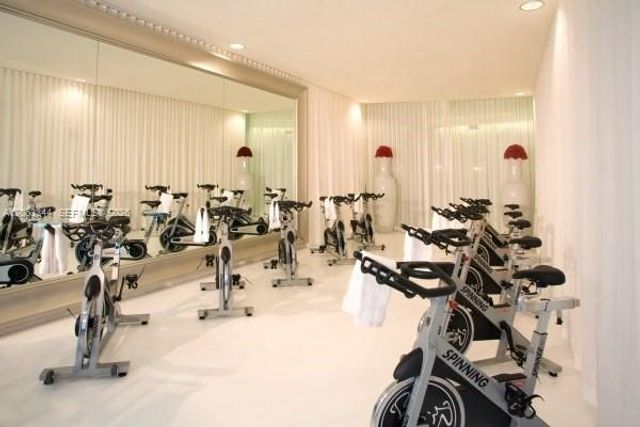 475 BRICKELL AVE 4909, Miami, FL 33131