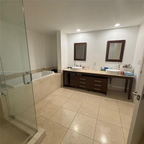 475 BRICKELL AVE 4909, Miami, FL 33131