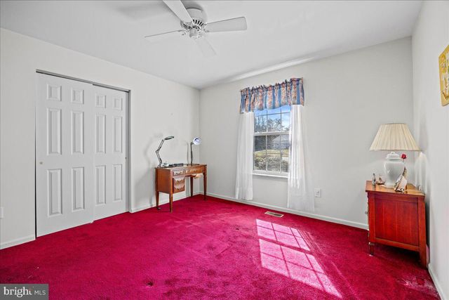 8 MEADOWS EDGE DR, Cape May Court House, NJ 08210