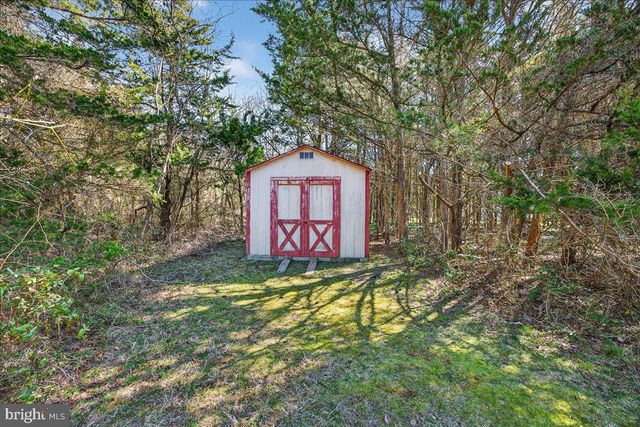 8 MEADOWS EDGE DR, Cape May Court House, NJ 08210