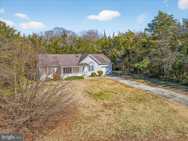 8 MEADOWS EDGE DR, Cape May Court House, NJ 08210