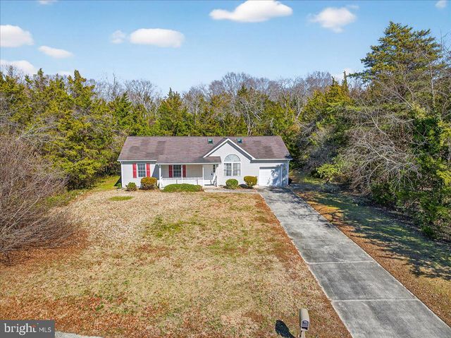 8 MEADOWS EDGE DR, Cape May Court House, NJ 08210