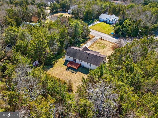 8 MEADOWS EDGE DR, Cape May Court House, NJ 08210