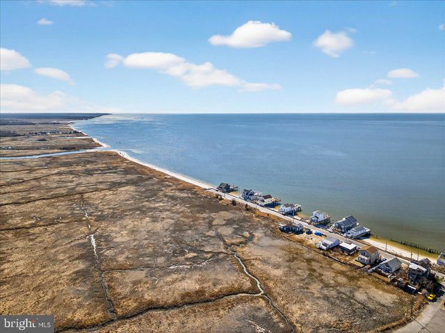 8 MEADOWS EDGE DR, Cape May Court House, NJ 08210