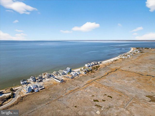 8 MEADOWS EDGE DR, Cape May Court House, NJ 08210